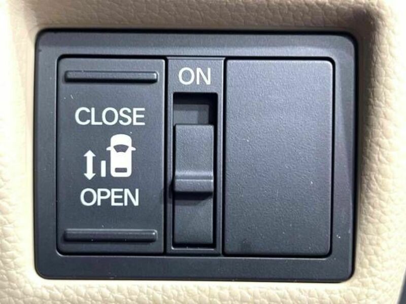 N BOX