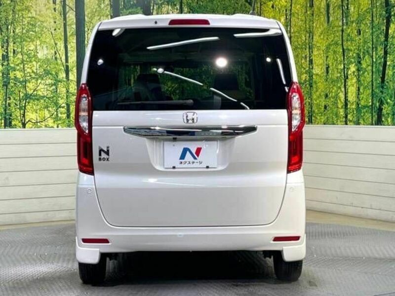 N BOX