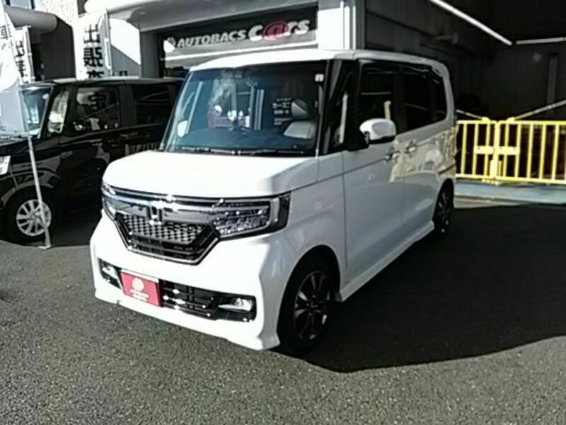 N BOX CUSTOM