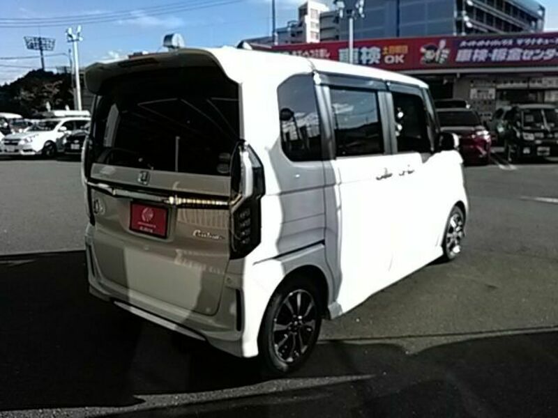 N BOX CUSTOM