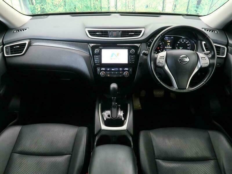 X-TRAIL