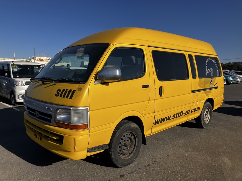 Toyota hiace best sale bus 2003 model