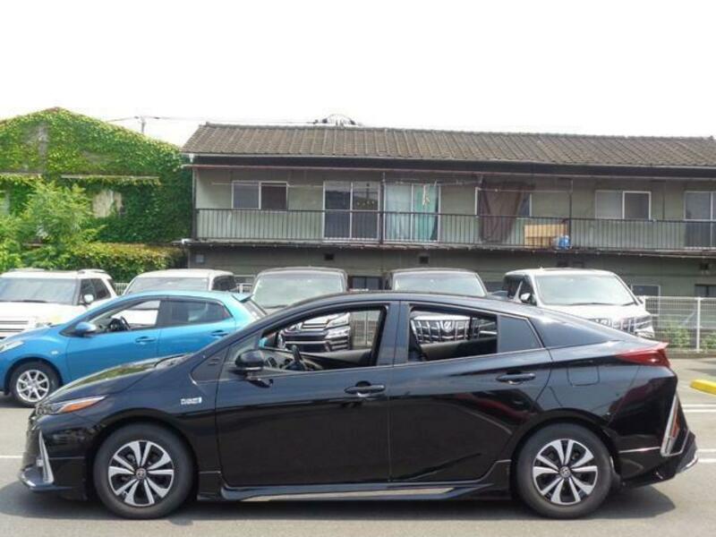 PRIUS PHV-8