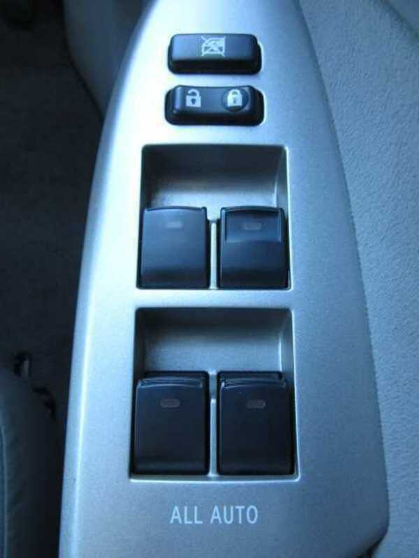 COROLLA AXIO