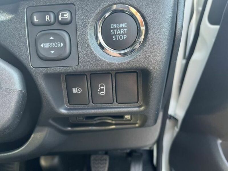 HIACE COMMUTER