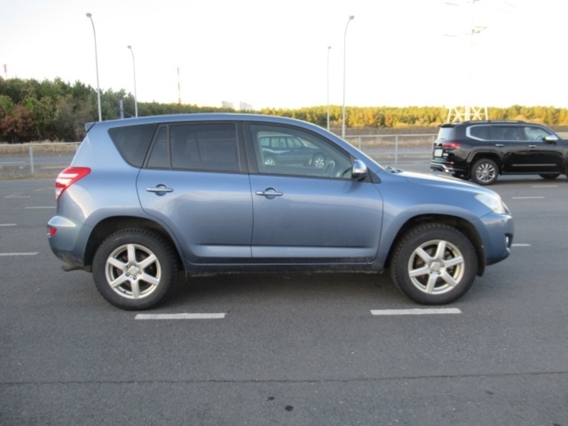 RAV4