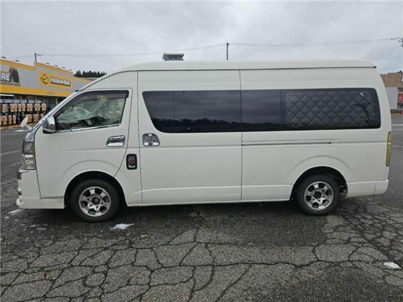 HIACE VAN-6