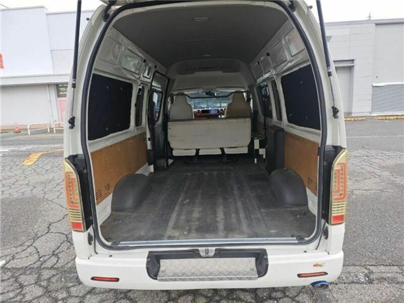 HIACE VAN-10