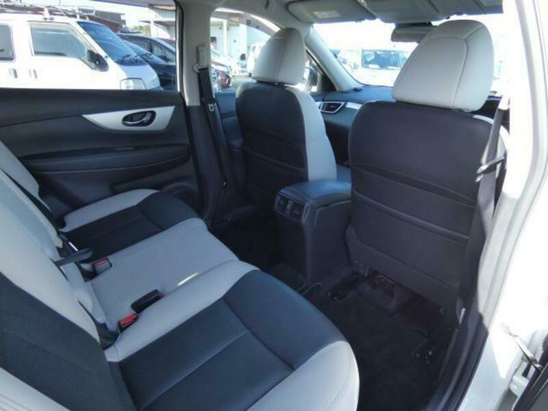 X-TRAIL-18