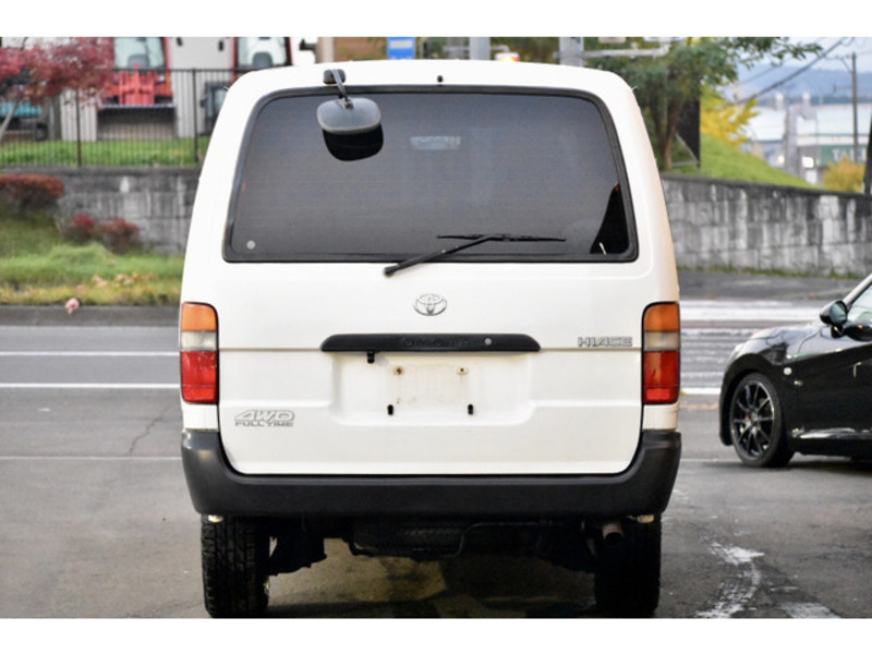 HIACE-11