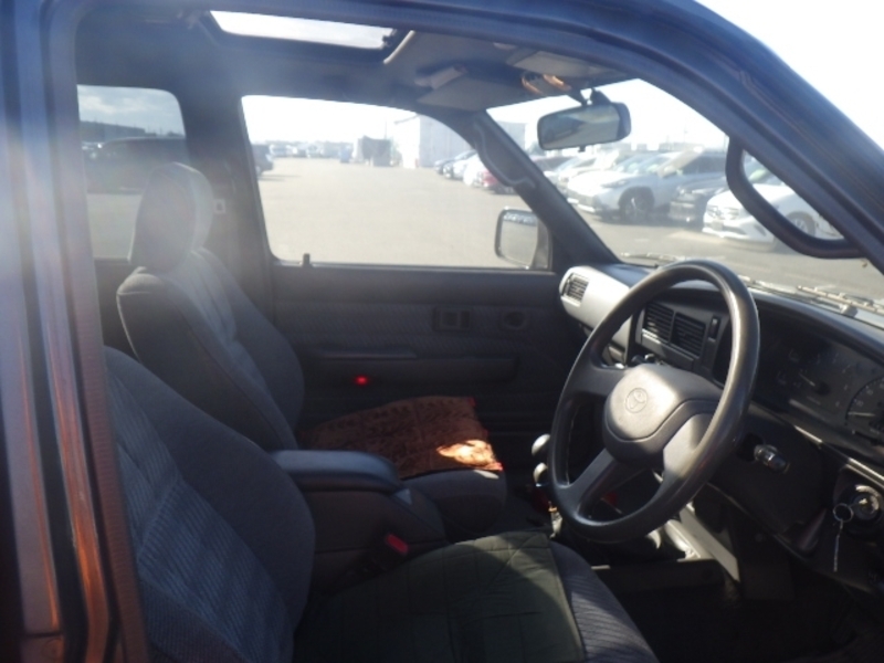 HILUX