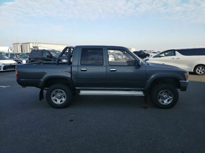 HILUX