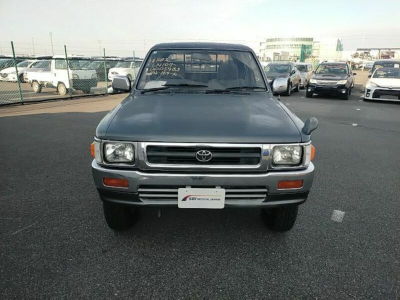 HILUX