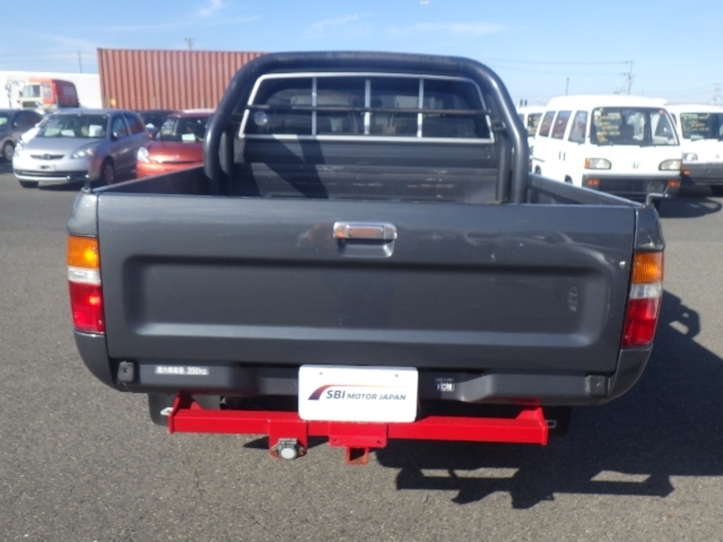 HILUX