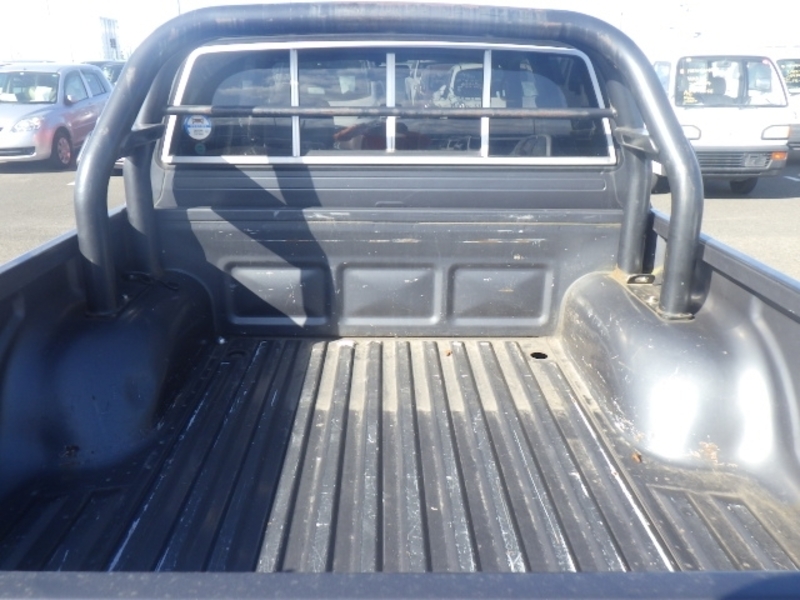 HILUX