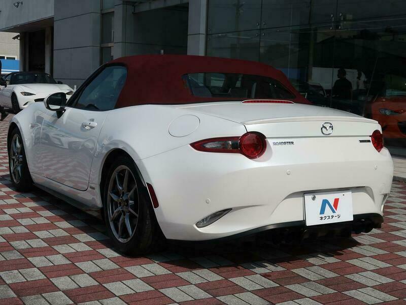ROADSTER