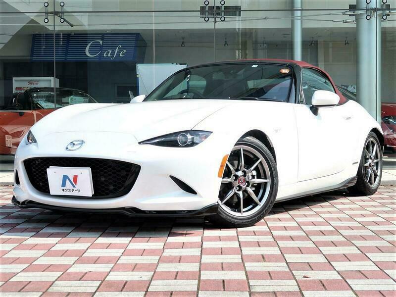 ROADSTER-0