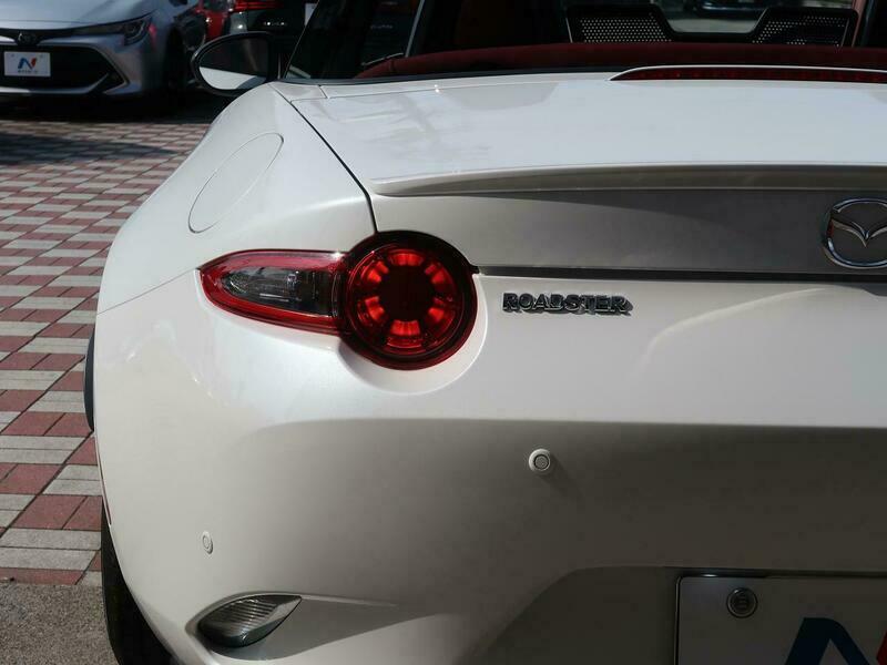 ROADSTER