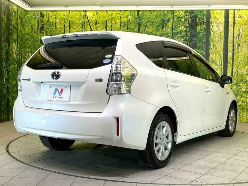 PRIUS ALPHA