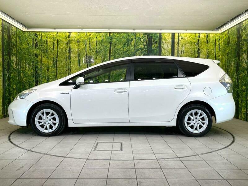 PRIUS ALPHA