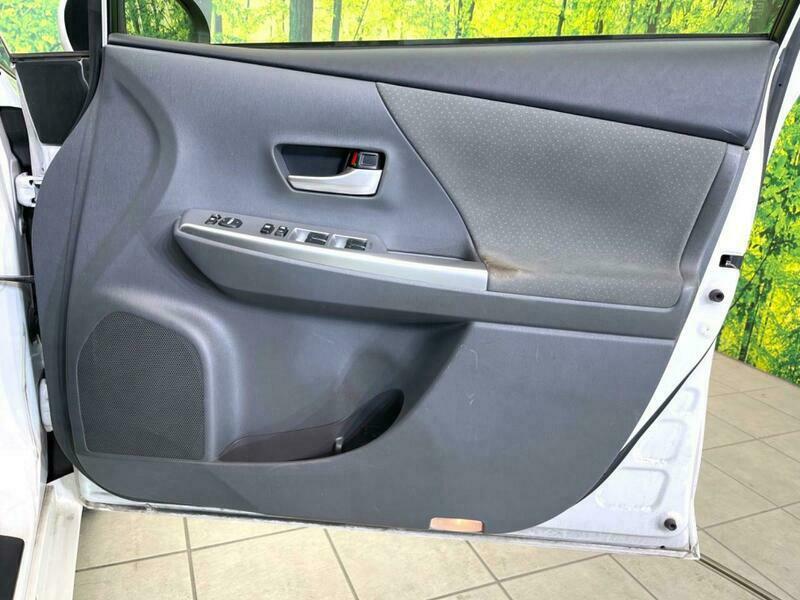 PRIUS ALPHA