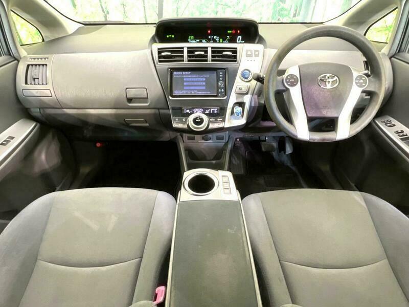 PRIUS ALPHA