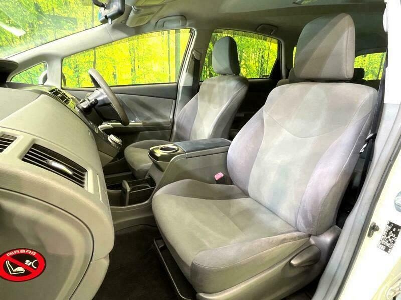 PRIUS ALPHA