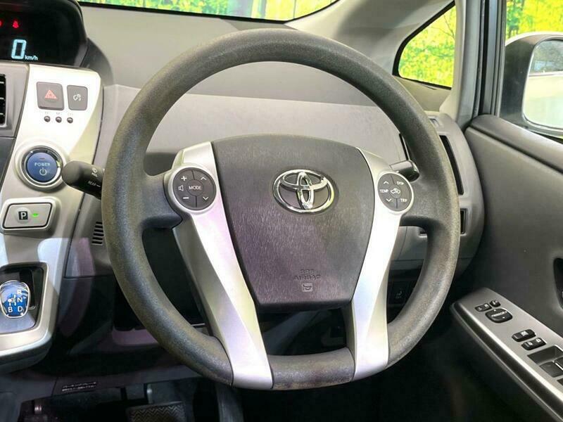 PRIUS ALPHA