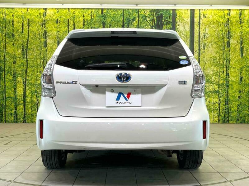 PRIUS ALPHA