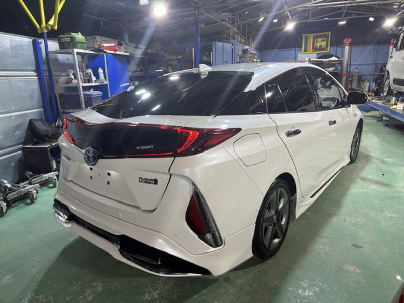 PRIUS PHV