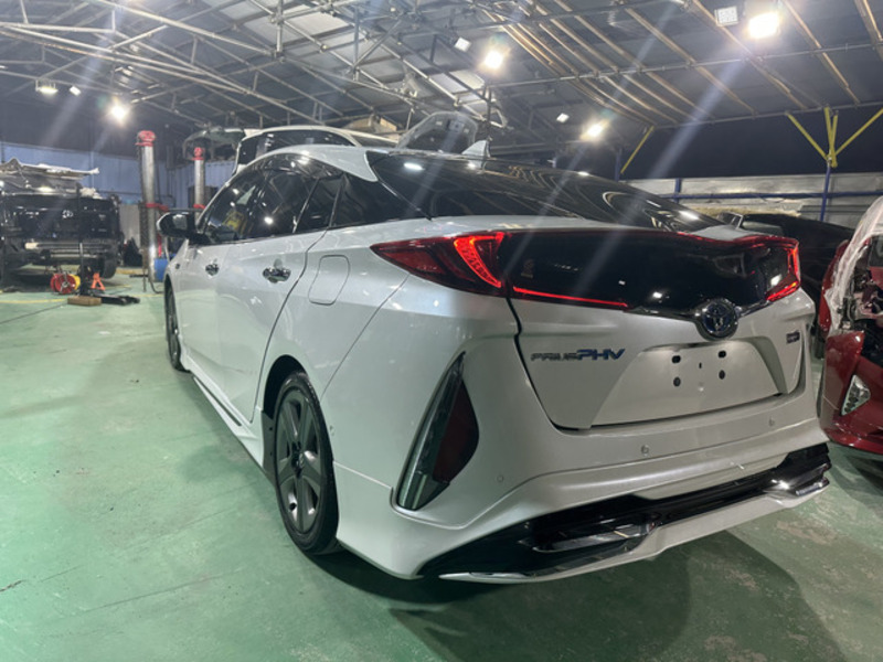 PRIUS PHV