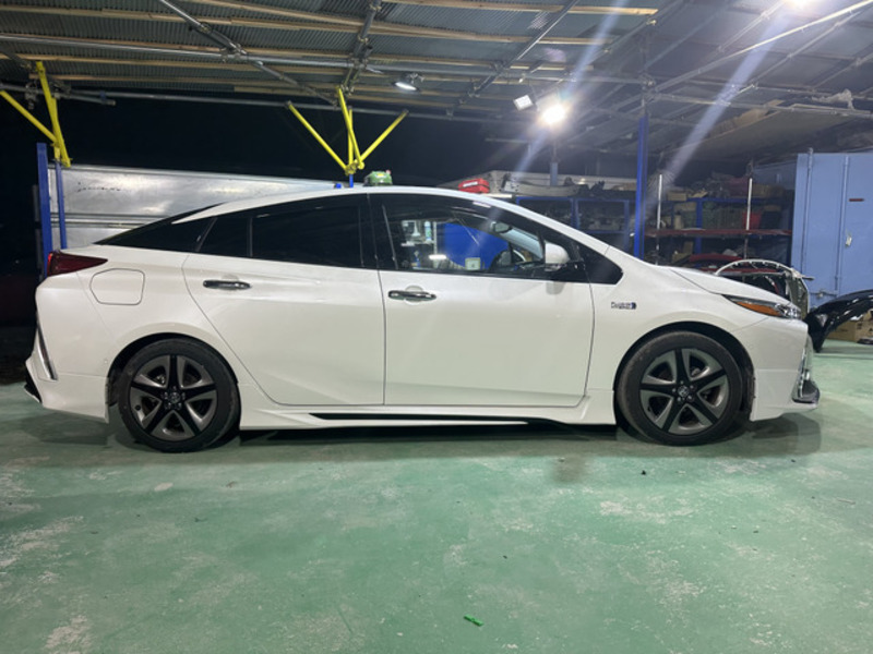 PRIUS PHV