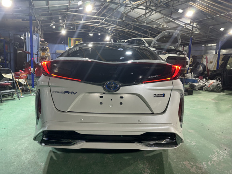 PRIUS PHV