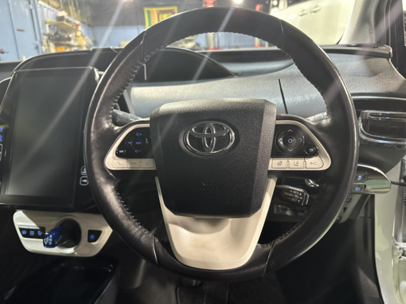 PRIUS PHV