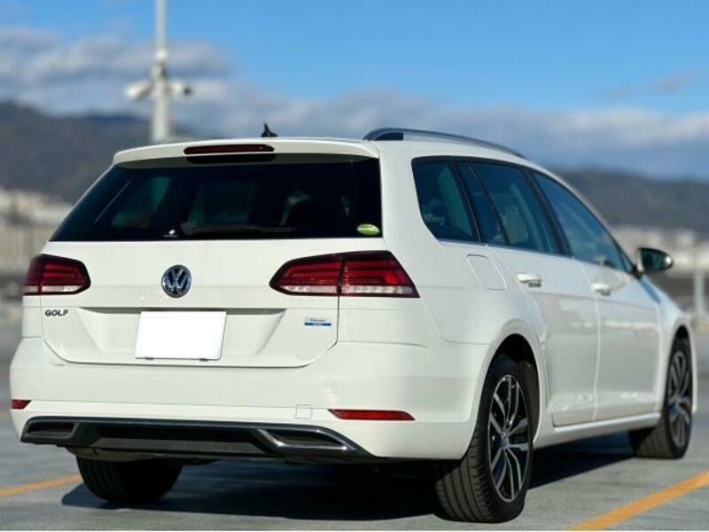 GOLF VARIANT