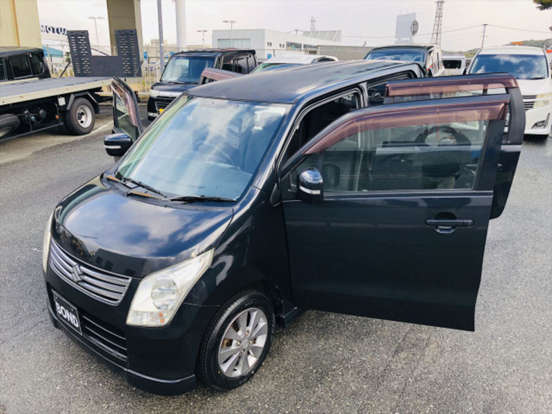 WAGON R