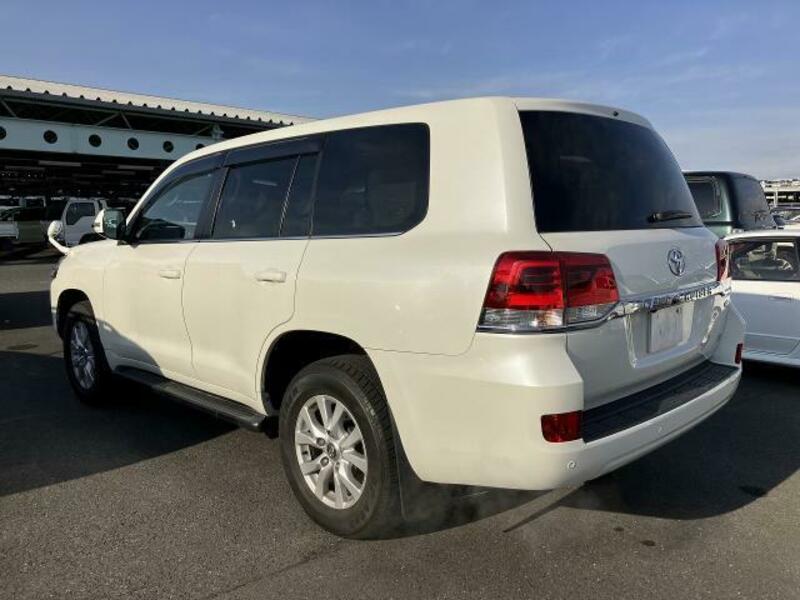 LAND CRUISER