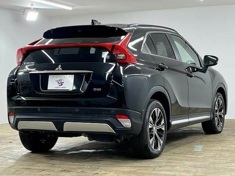 ECLIPSE CROSS-15