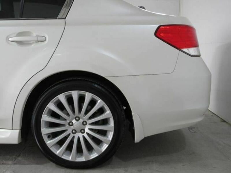 LEGACY B4