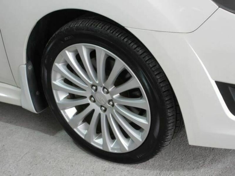 LEGACY B4