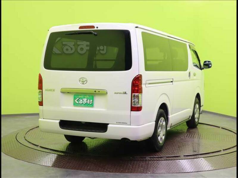 HIACE VAN-1