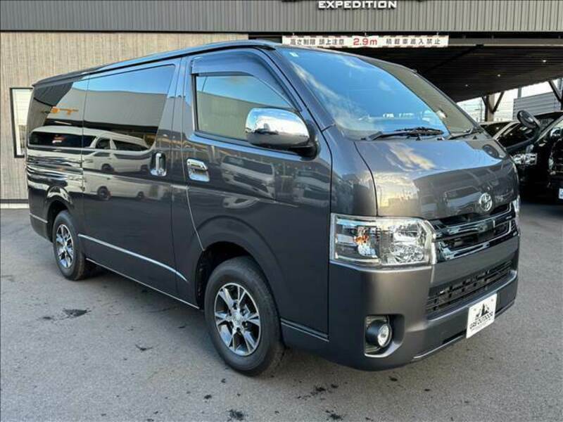 HIACE VAN