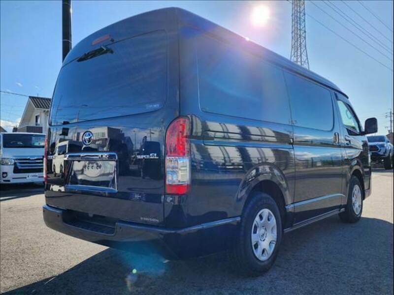 HIACE VAN