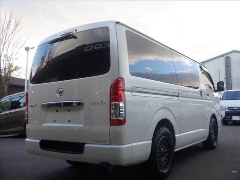 HIACE VAN