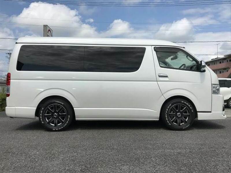 HIACE VAN