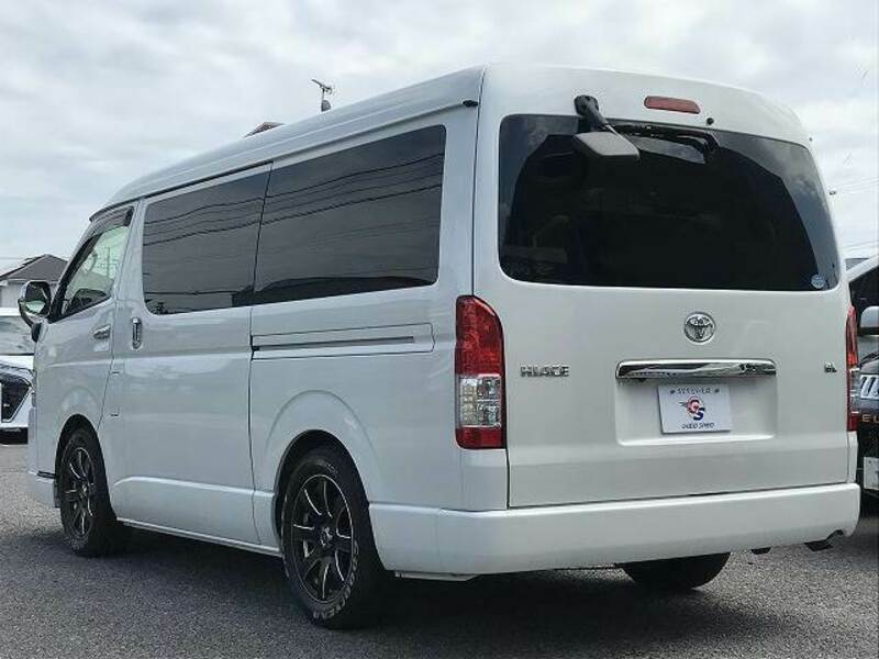 HIACE VAN
