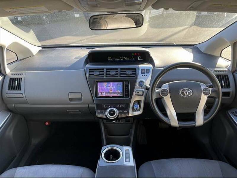 PRIUS ALPHA