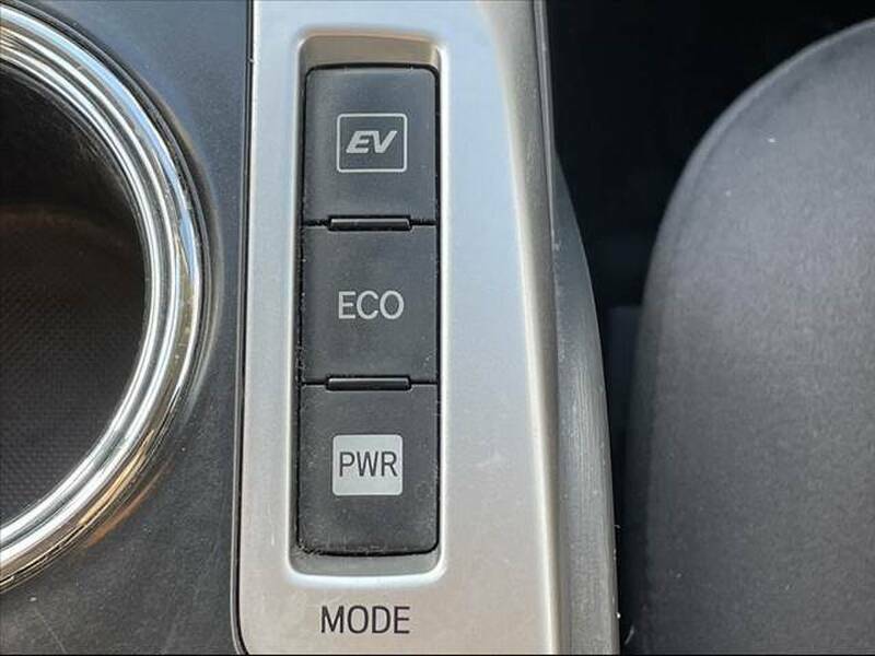 PRIUS ALPHA