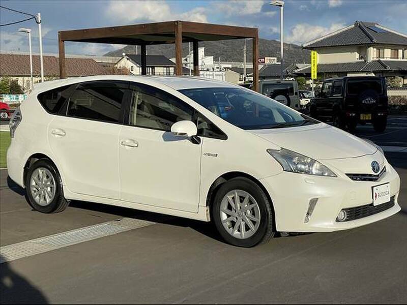 PRIUS ALPHA