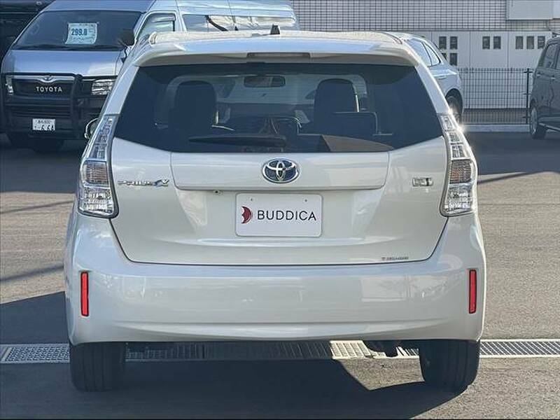 PRIUS ALPHA
